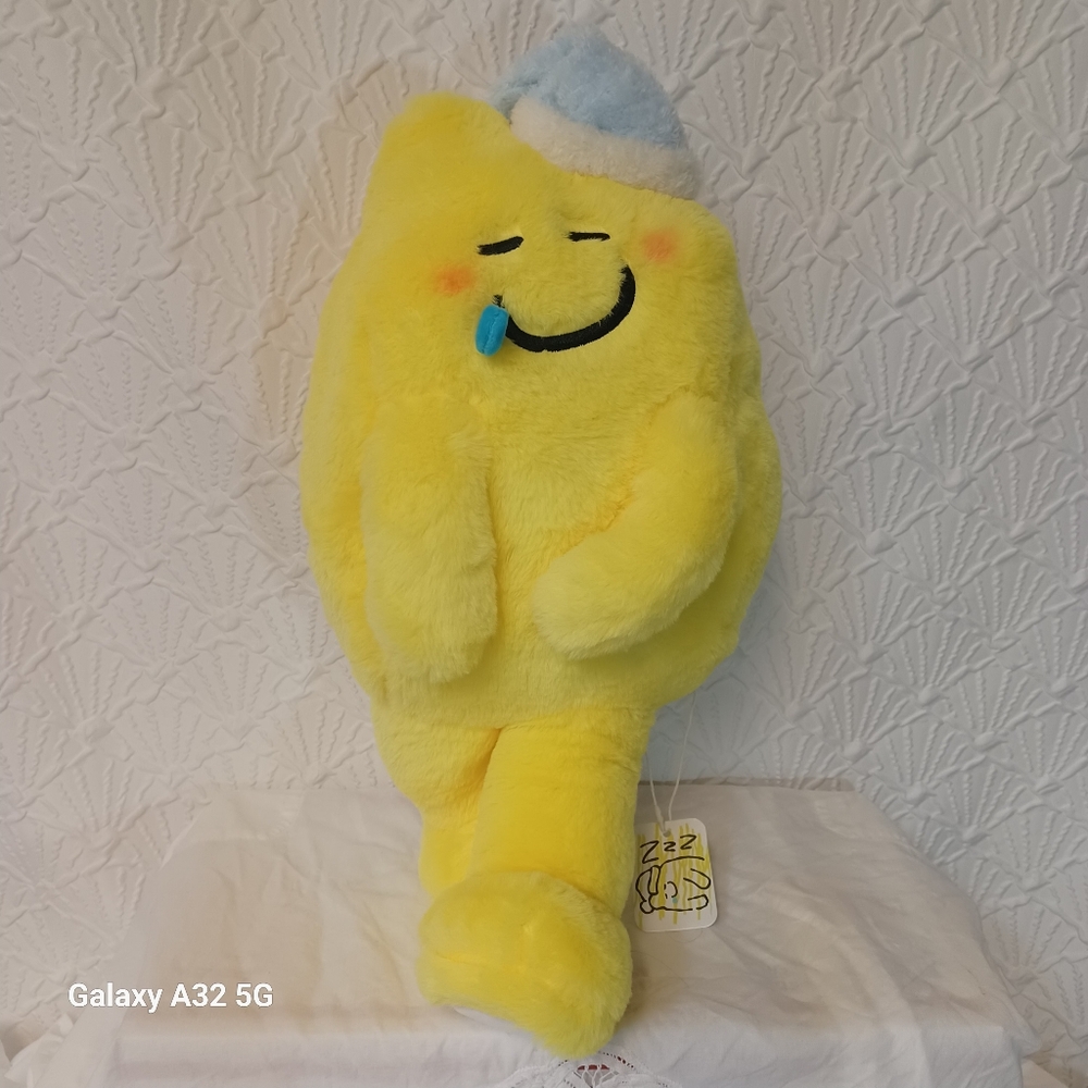 New LEMON8 Yellow Plush Toy with Blue Hat - Picture 11 of 13